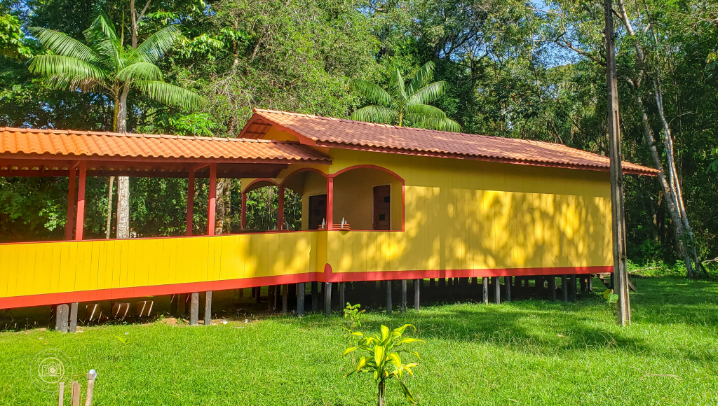 Fotografia da lateral do prédio que abriga o Museu do baixo Tocantins.