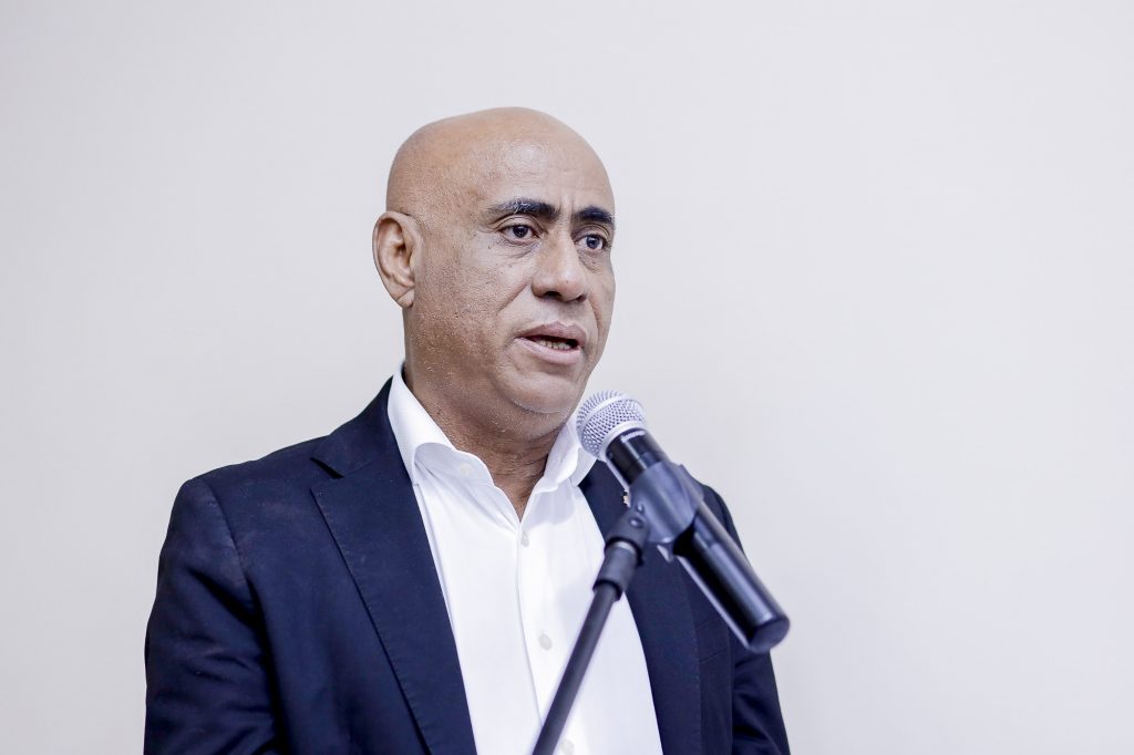 Fotografia do reitor da UFPA, Gilmar Pereira da Silva.